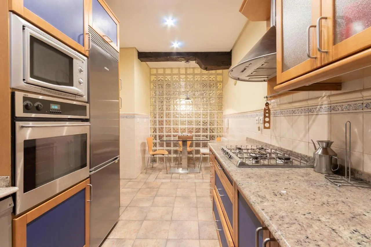 Apartamento turistíco Casco viejo tradición pinchos y gastronomía Bilbao España